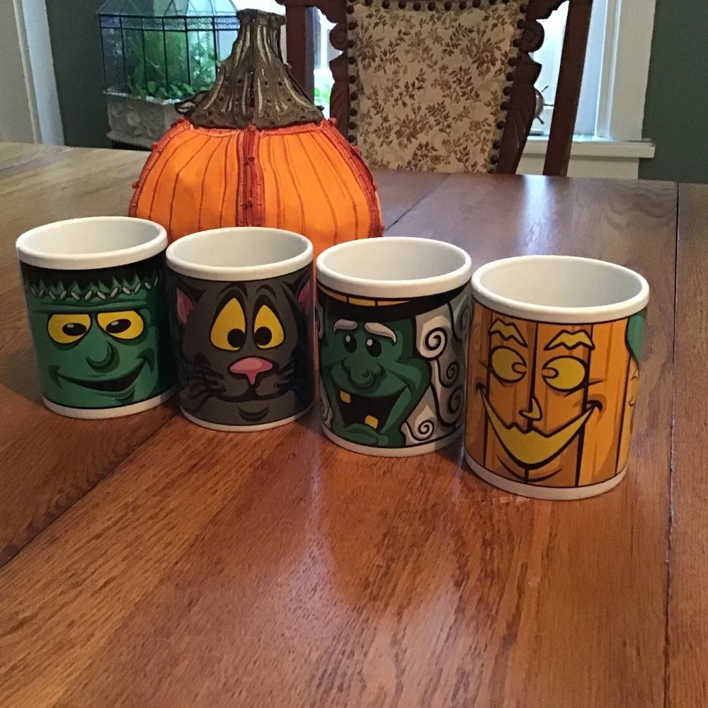 4 Halloween Ceramic Mugs - Picture 1 of 2